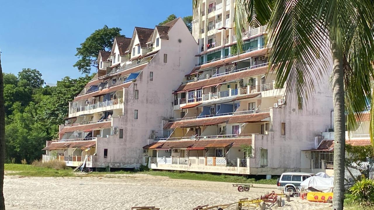 Port Dickson Paradise Lagoon Beachfront Apartment Exterior photo