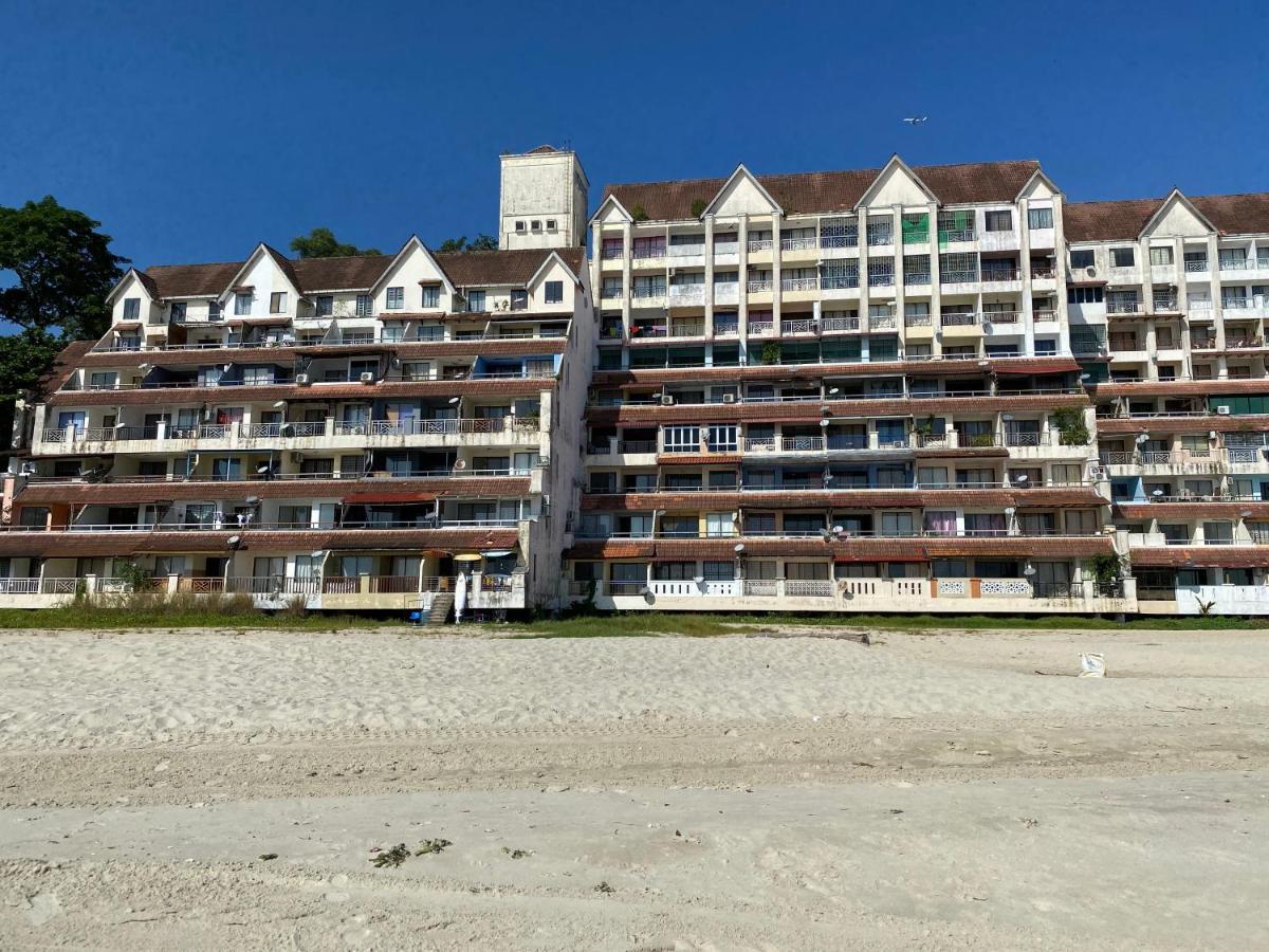 Port Dickson Paradise Lagoon Beachfront Apartment Exterior photo